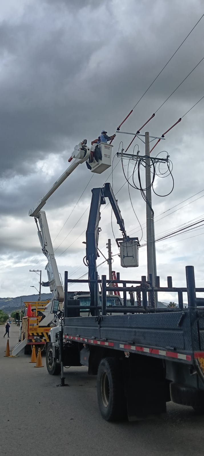 Estación de Policía de Sogamoso — Instalación de redes en media tensión